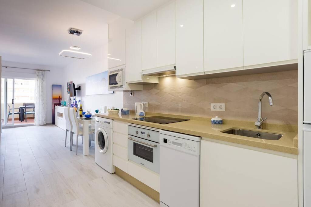Sol Apartment - C&G Benal Beach Benalmádena Exterior foto